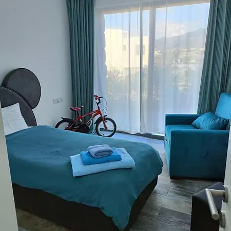 Gardenapartment Near Sea And Mountains Apartament
