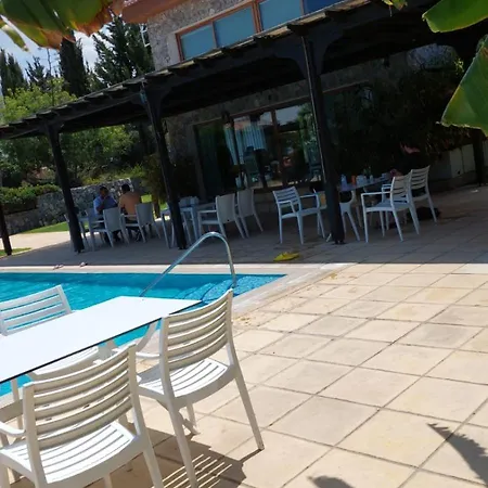 Gardenapartment Near Sea And Mountains Apartamento